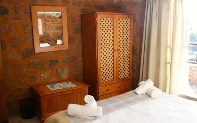 Riverman Cabin Country Lodge