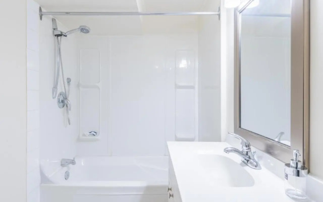 Home2Home Banff Trail Suite A