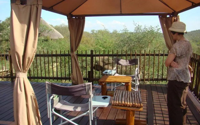 Muweti Bush Lodge