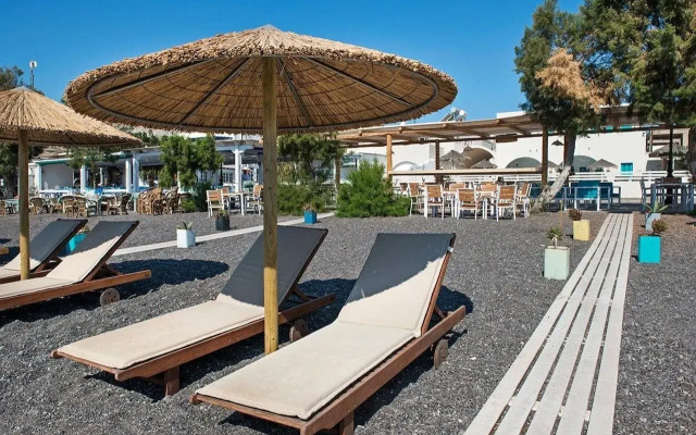Nissia Beach Apartments and Suites
