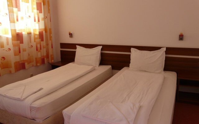 Hotel Priroda