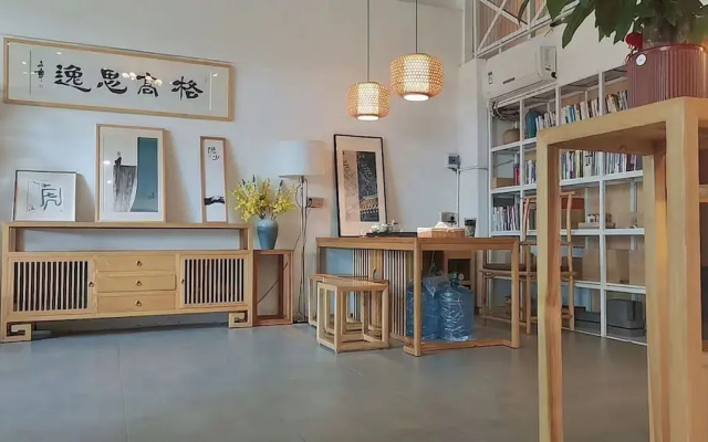 Jinju Art  Hotel