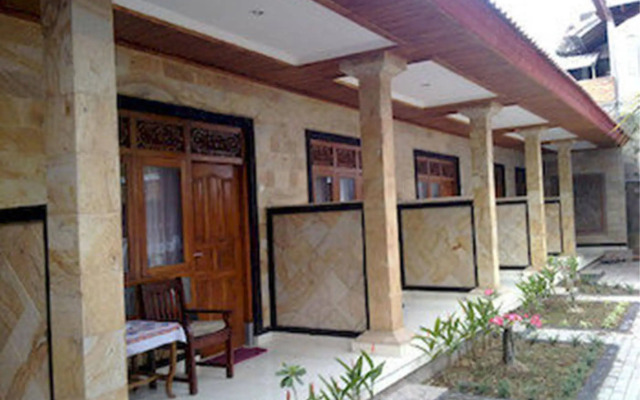 Mahendra Beach Inn
