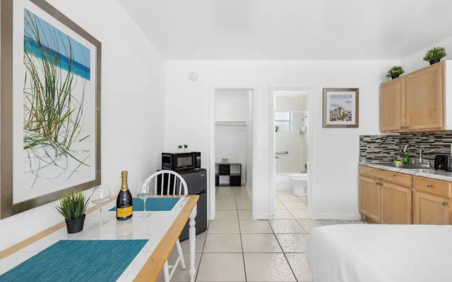 Sunset Inn - Hallandale Beach