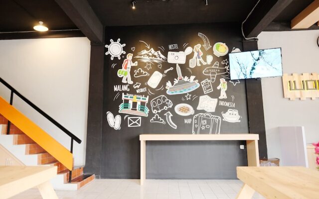 ZEN Hostel Alun-Alun Sarinah