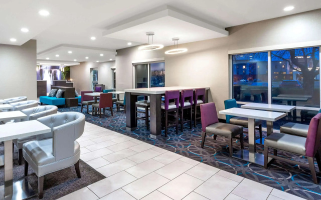 La Quinta Inn & Suites by Wyndham Hopkinsville