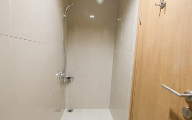 Fabulous Tree Park City Studio Apartment near ICE BSD