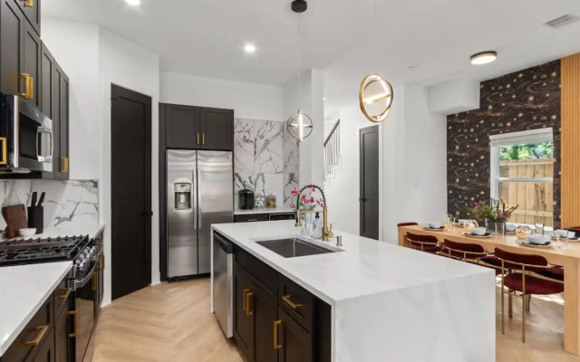 Chic 4BR Getaway Near NRG TMC