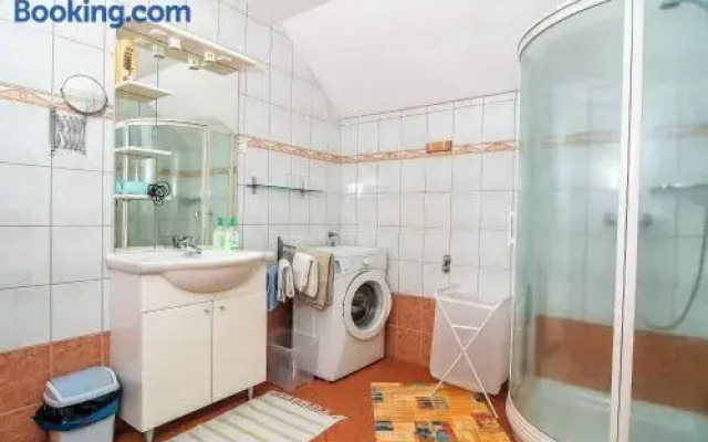 Apartments and Rooms Tajcr