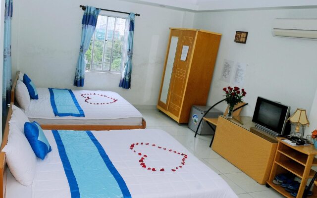 Queen Hotel 2