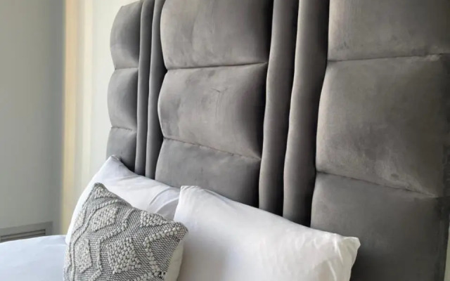 Upmarket unit at Ellipse waterfall country estate