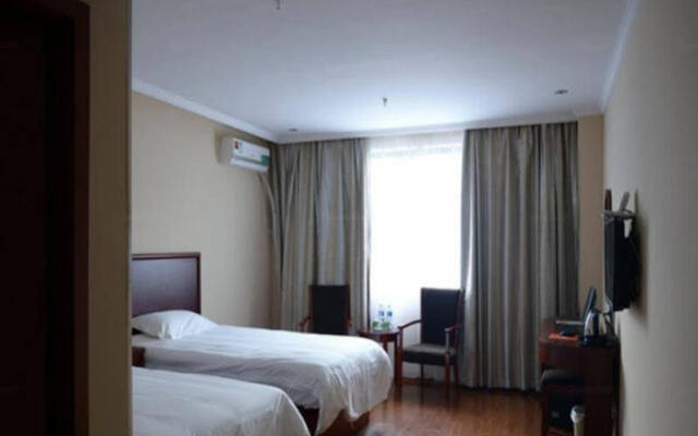 Green Tree Inn Jiangyin Middle Binjiang Road