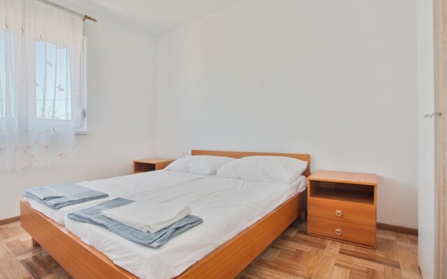 Beautiful Apartment in Vir With Wifi and 2 Bedrooms