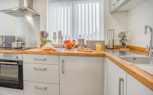 Upper Hill Park - 3 Bed Bungalow - Tenby