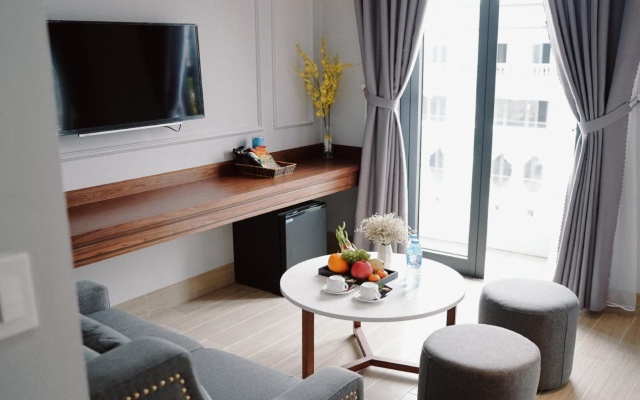 The Confetti Hotel – Guest Rooms – Ha Long