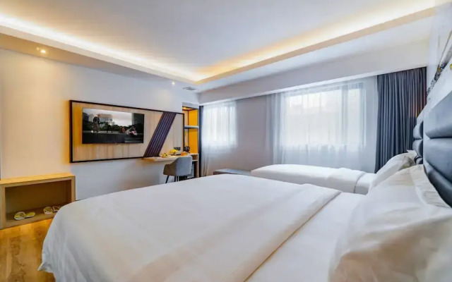 Yello Hotel Harbour Bay Batam