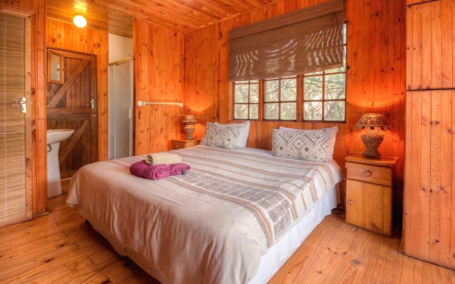 Woodlands Cottages & Camping
