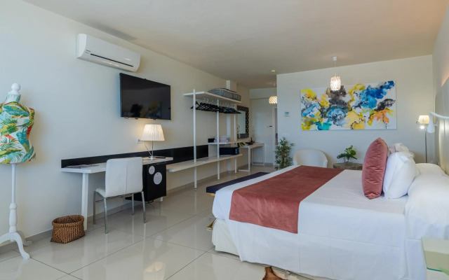 On Hotels Oceanfront - Adults Only