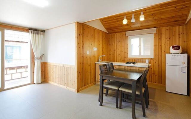 Pohang Hwajin Villa Pension