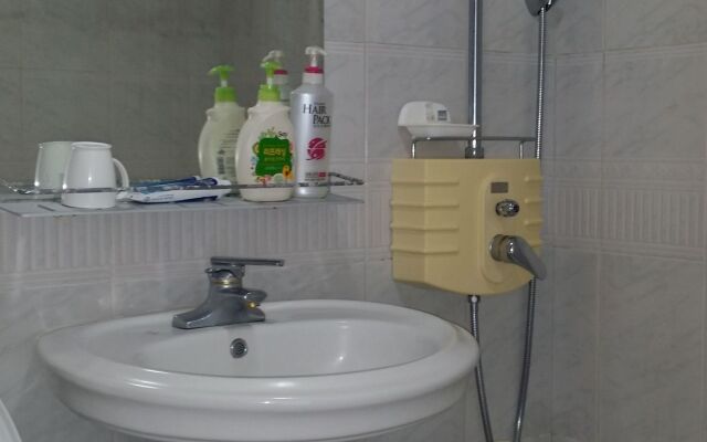 Jun House - Hostel