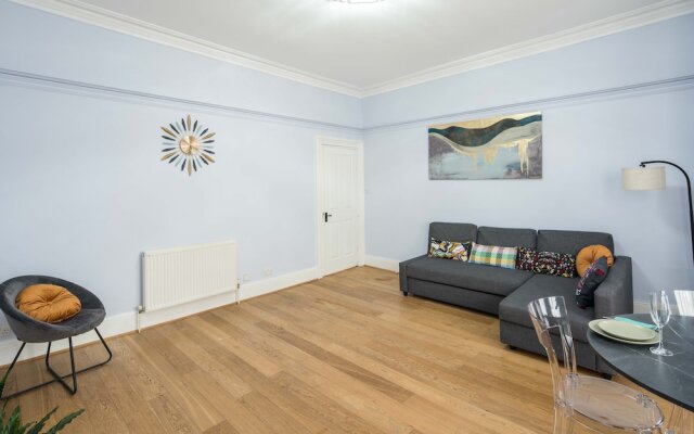 Gloucester Station Gem, 3 Bedroom Oasis