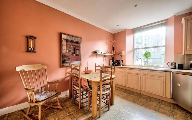 Beautiful 1 Bedroom City Centre Apartment