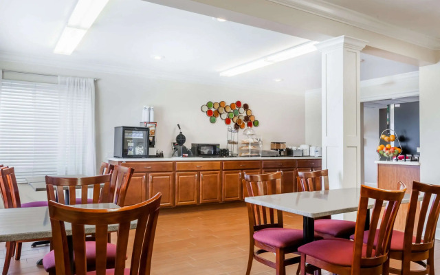 Ramada by Wyndham Tell City