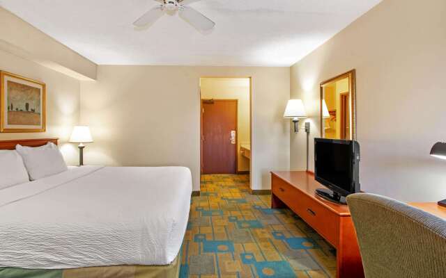 La Quinta Inn & Suites by Wyndham Albuquerque Journal Ctr NW