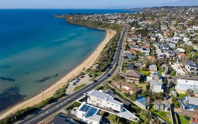 Mornington Esplanade Beachfront & SPA by Rss