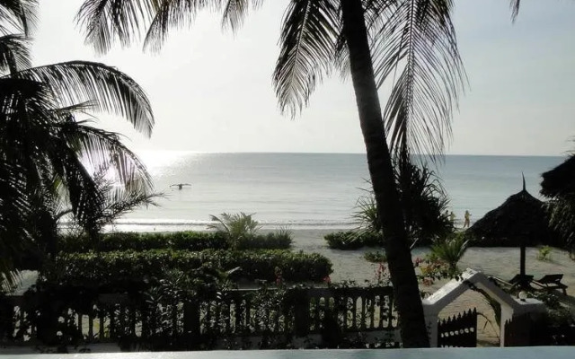 Pwani Silver Sand Beach Hotel