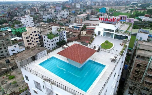 300sqft 5 Studio Gym & Pool Access