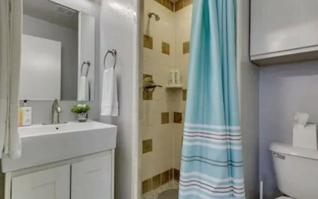 Garage Studio near OUSHC Hospital