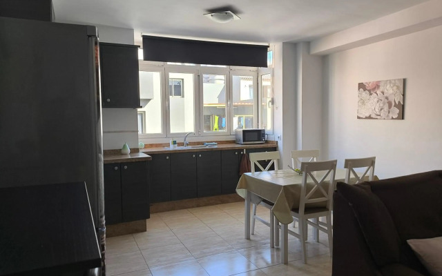 AR Home - 3 bedroom apartment in Telde