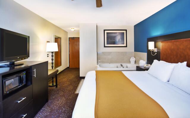 Holiday Inn Express Mackinaw City by IHG
