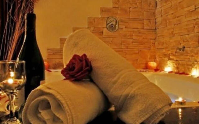 Mul Kinneret Livnim Suites