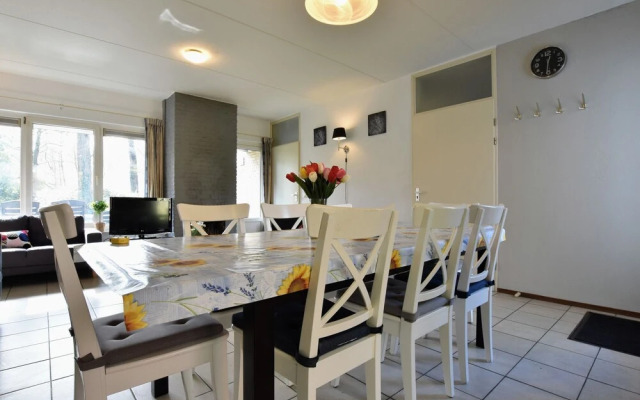 Appealing Holiday Home in Guelders near Forest