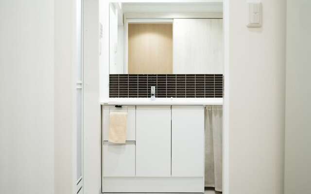 Shiki Residence Shijo Karasuma 1C