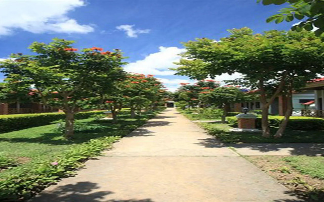Vansana Plain of Jars Hotel