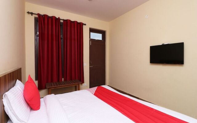 Oyo 29715 Stone Cafe & Rooms