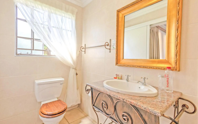 Afrique Boutique Hotel O.R. Tambo