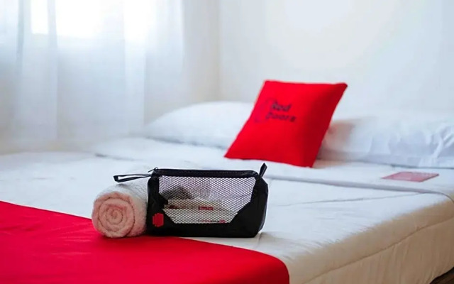 RedDoorz Syariah near Hajimena Lampung