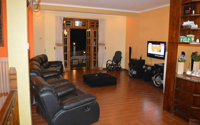 Elegante The Villa