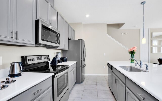 Comfy House at Compass Bay Cb102