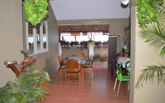 Tripstays 4156