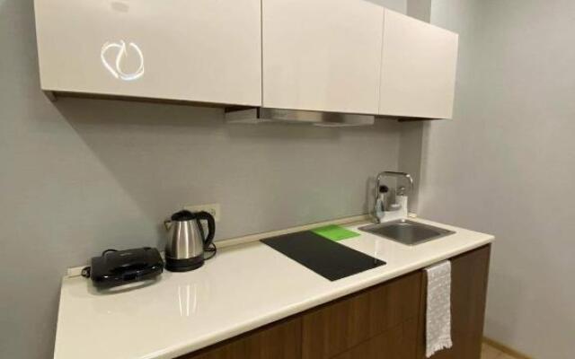 crystal residence 628
