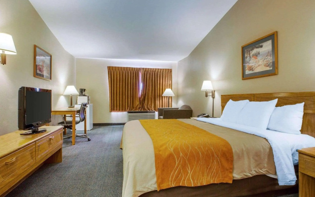 Comfort Inn Marina on the Monterey Bay