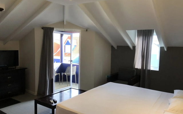 Curacao Suites Hotel