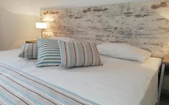 Evina Room And Villas