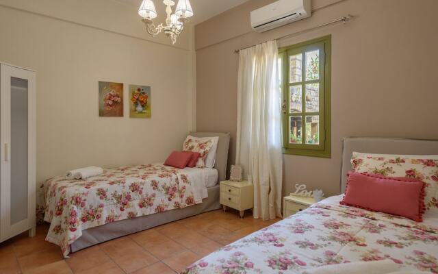 Tarsia Homes & Suites