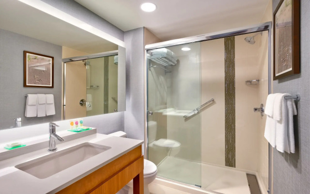 Hyatt Place Anchorage Midtown